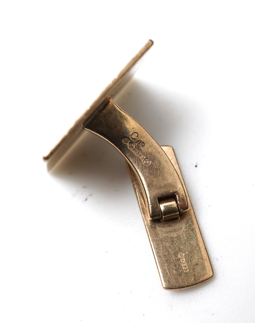 Two pairs of gold cufflinks